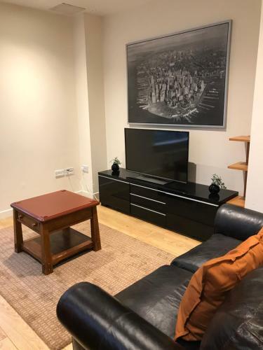 Apex Fox Street Apartment With Free Parking