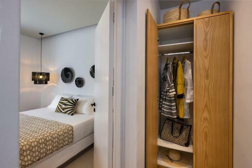 Anatelo House