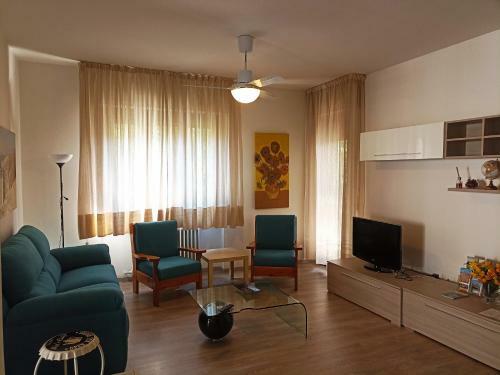Lori's Holiday Apartment