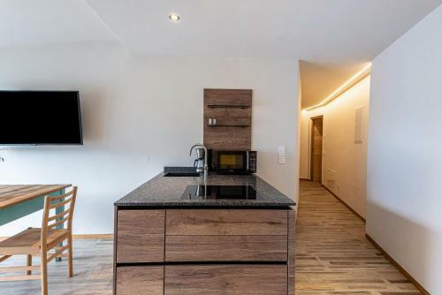 Aumia Apartment Opal