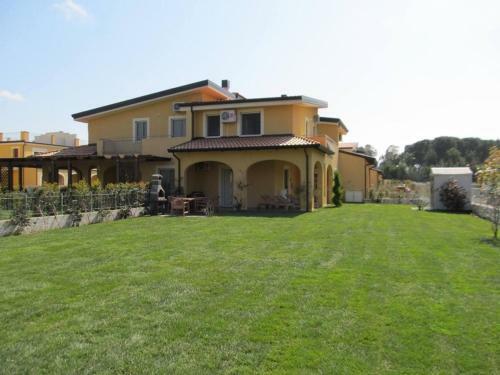 Villa 18 Pbc