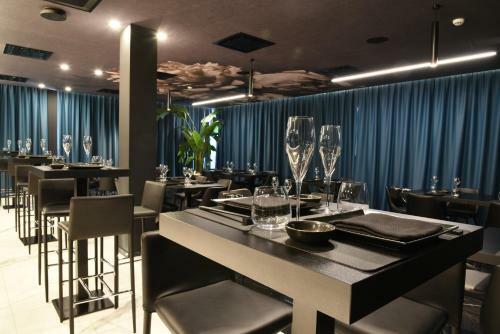 Demsi Palace Hotel & Restaurant