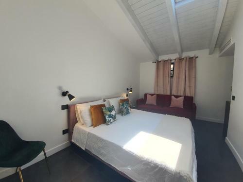 Hostal Belu - Fondi Holiday Rooms