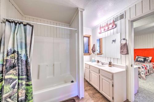 Relaxing Ruidoso Getaway With Spacious Deck!