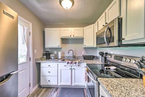 New Bern Abode With Yard About 2 Mi To Neuse River