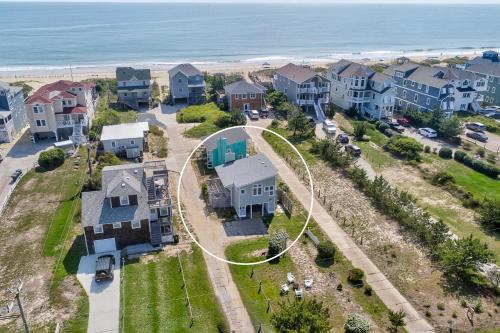 The Gray Sandcastle Nh313