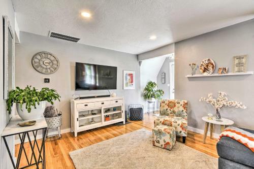 Charming Beaverton Home, Backyard With Fire Pit
