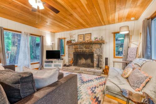 Foxberry Hideaway