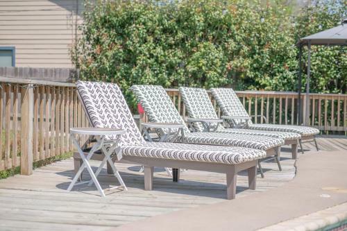 Timeless-texas-inn - New Listing W/ Pool!
