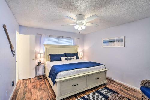 Apartamento Vibrant Seabrook Condo With Waterfront Pool!