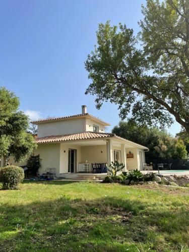 Villa 120 M� Avec Piscine