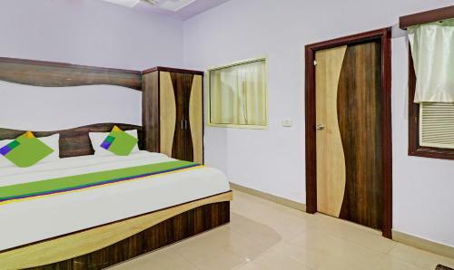 Treebo Trend Hotel Golden Bird
