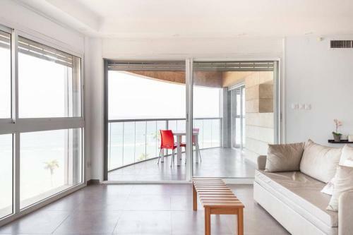 Stunning Sew View 3 Br Apartment Iconic Tower