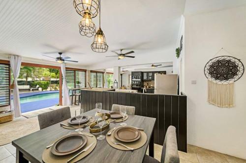 Joannies' Oasis