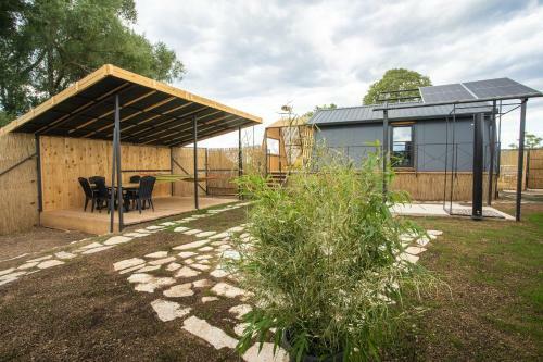 Hostal Glamping House Two Rivers