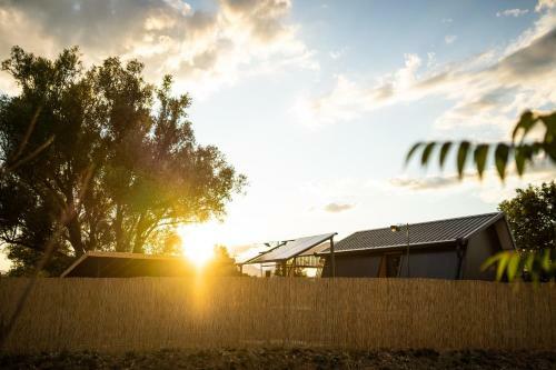 Hostal Glamping House Two Rivers