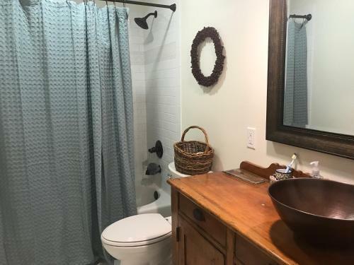 Snowgoose Pond Bed & Breakfast