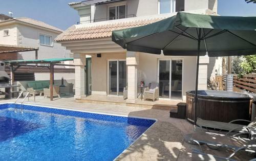Great Villa Maria