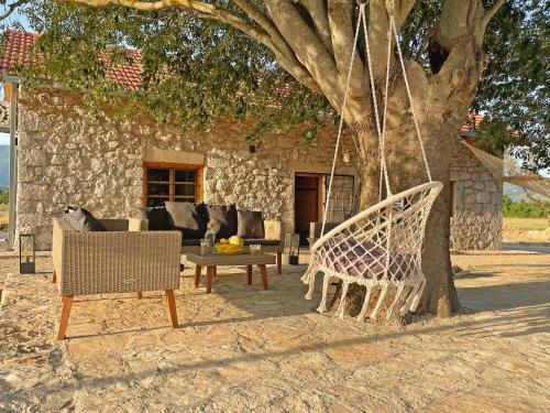 Kostela Stone House