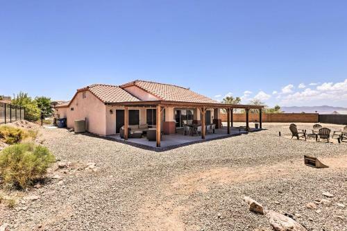 Bullhead City Oasis With Fire Pit And Mtn View!