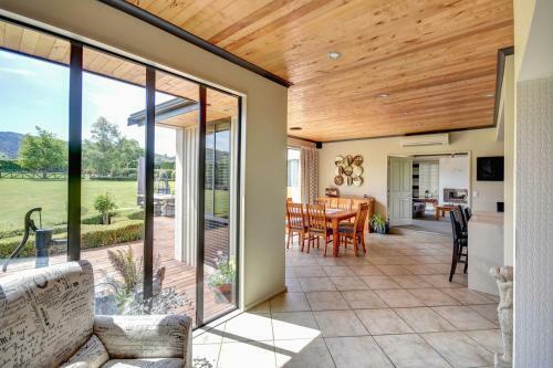 Tirohanga Retreat