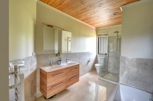 Tirohanga Retreat