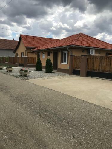 Apartamento Bagolyv�r Vend�gh�z