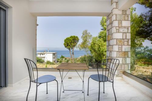 Villa Bay's Balcony Verga