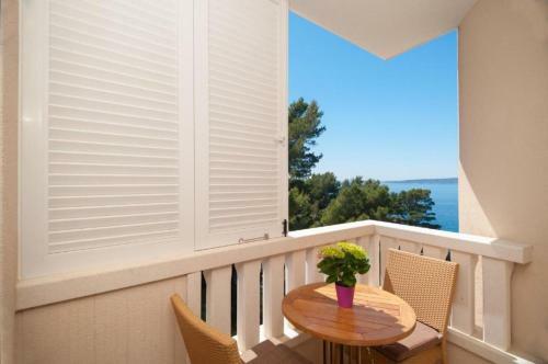 Hostal Apartments And Rooms Beachfront Luxury Condos