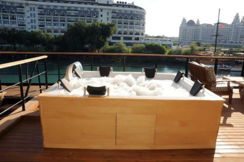 Limitless Yacht Hotel