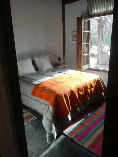 Apartamento Ocre Y Madera