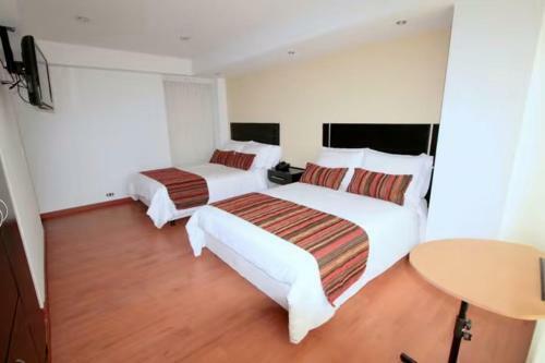 Hotel Travel Gold