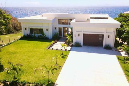 Villa Larimar @lighthouse, West Bay