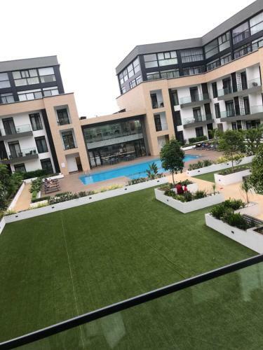 Ebs Legends Edmund One Bedroom Duplex