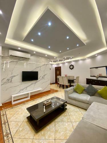 Hyat Serviced Apartments