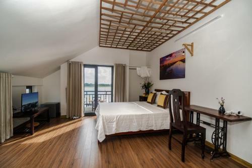 Autumn Bay Retreat Hoi An