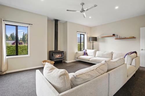 Kokomea House - Wanaka Holiday Home