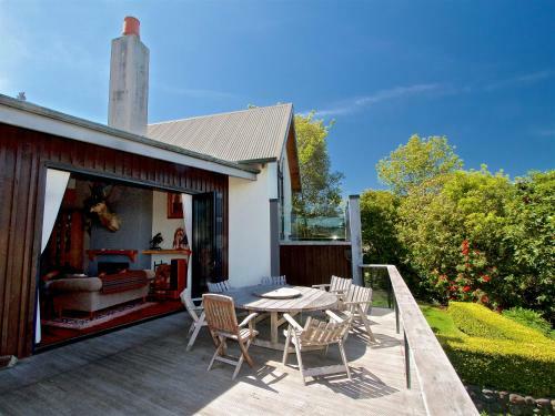 Kauawhi Lodge - Acacia Bay Holiday Home