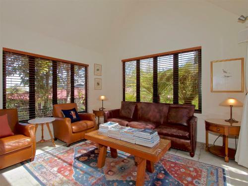 Kauawhi Lodge - Acacia Bay Holiday Home