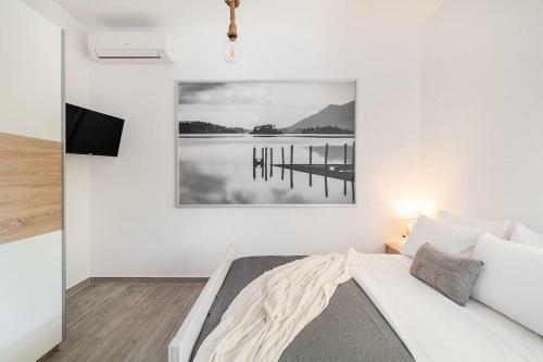 Van Loui's II Place