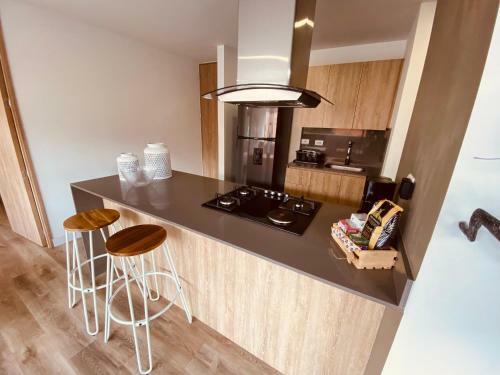 Espacioso Apartamento, Bonito Balc�n, Excelente Ubicaci�n