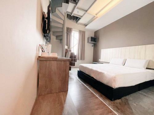 Karang Timur Motel