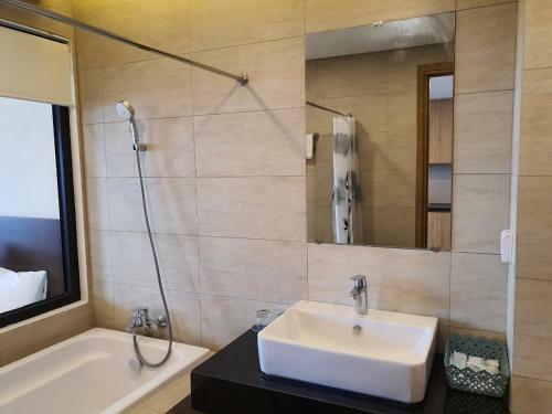 Apartamento C?n H? Flc Seatower Quy Nh?n