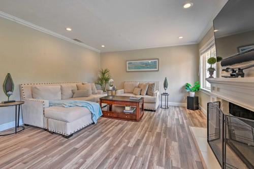 Bright Concord Home With Amenity-packed Patio!