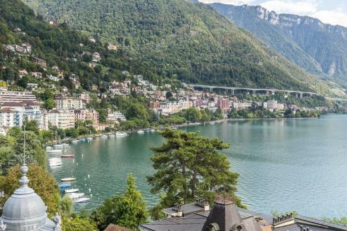 Montreux Center Panoramic Views 4bd Apartment