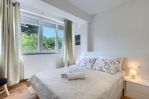 Charming 2-bed House In Marcana