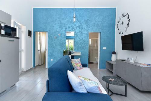 House Peroj 2195