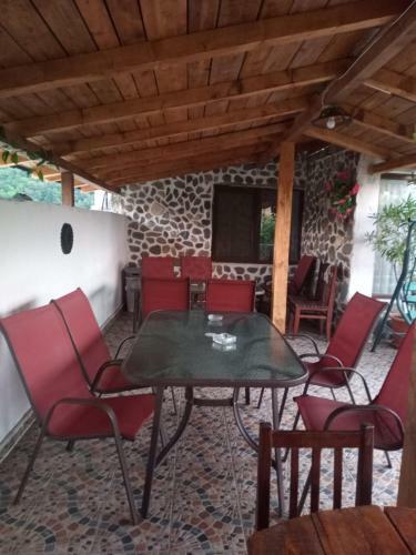 Casa Pestera Ponicova