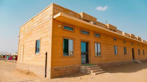 Chotu Maharaj Desert Camp