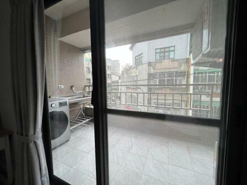 Fengyuan Green Self B&B